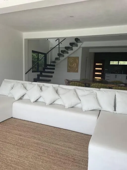 Vila Sunrise Hilltop Villa, Infinity Pool, Near Beach Samana